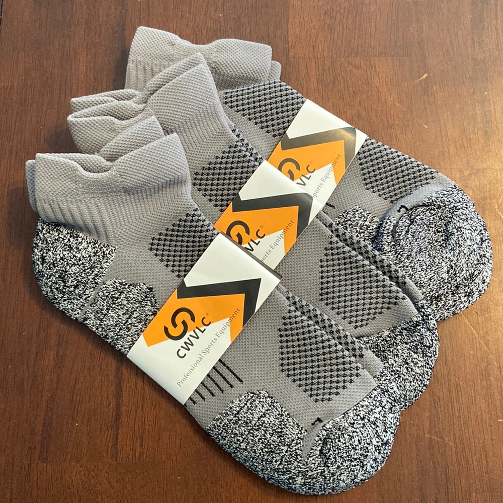 NWT CWVLC compression athletic ankle socks 3 pack